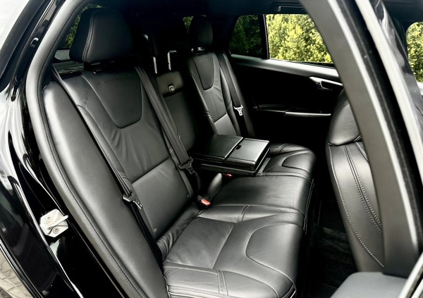 Volvo V60 cena 77900 przebieg: 202762, rok produkcji 2018 z Sztum małe 781